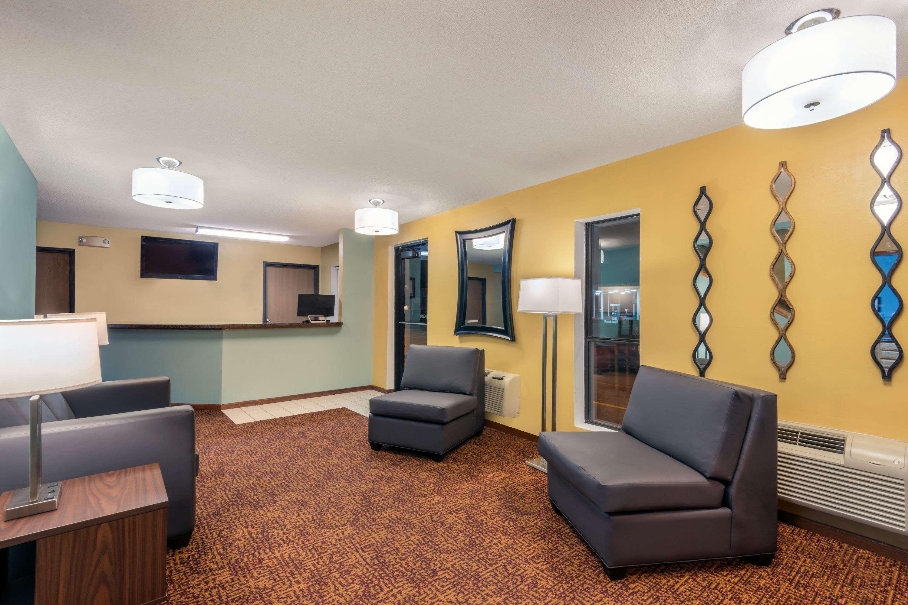 Super 8 By Wyndham Wakeeney Exterior foto